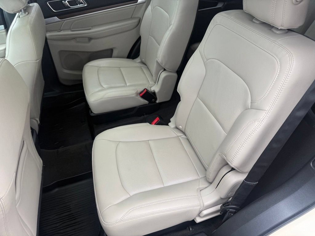 Used 2018 Ford Explorer Limited w/ Ford Safe & Smart Package AWD/4WD image 39