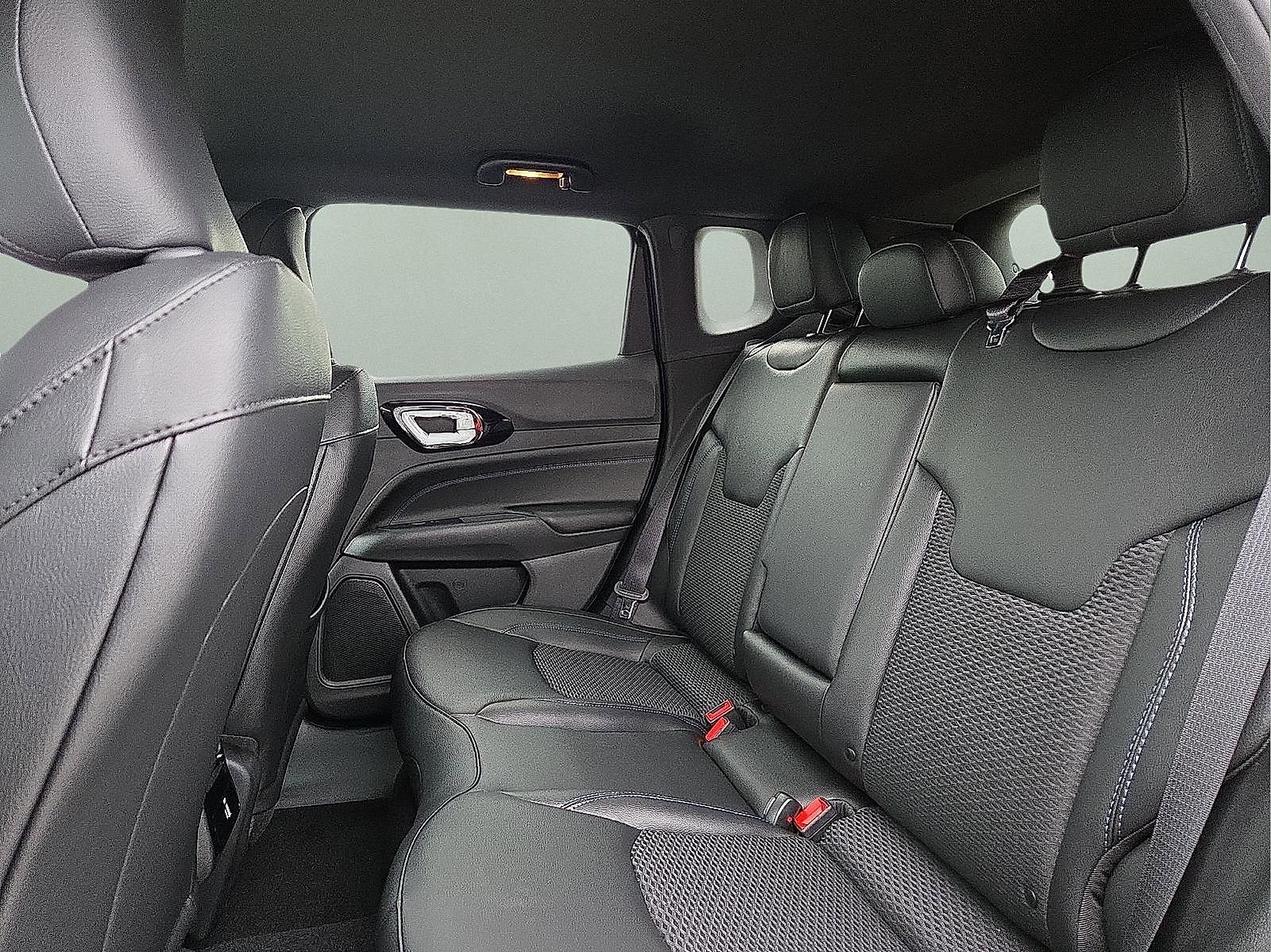 New 2026 Jeep Compass Latitude w/ Quick Order Package 29K image 10