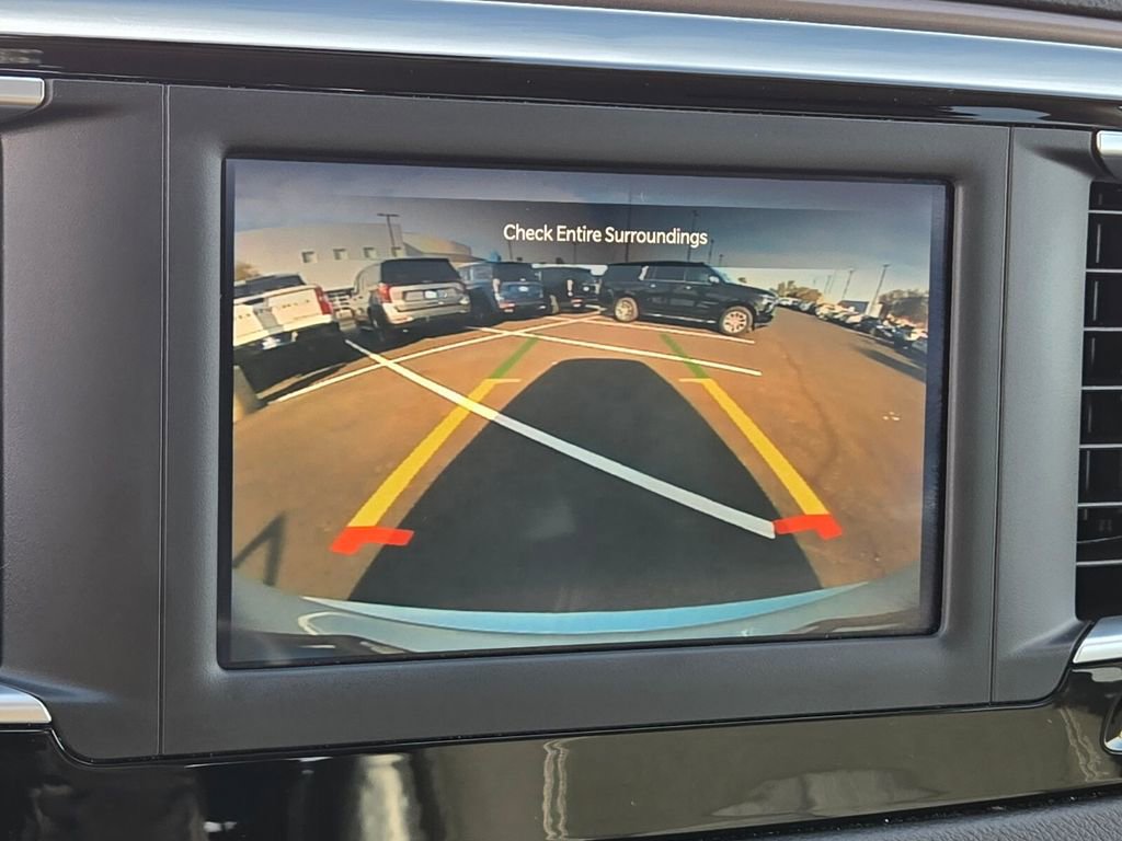 Used 2023 Chrysler Voyager LX image 20