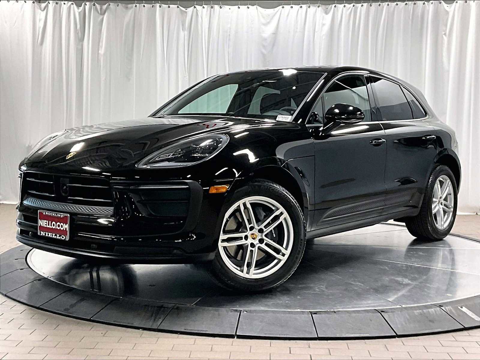 Used 2025 Porsche Macan w/ Premium Package Plus video 1