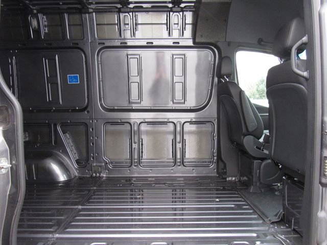 Used 2022 Mercedes-Benz Sprinter 144 Cargo image 21