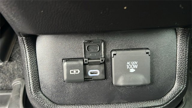 Certified 2025 Toyota Highlander Limited image 23
