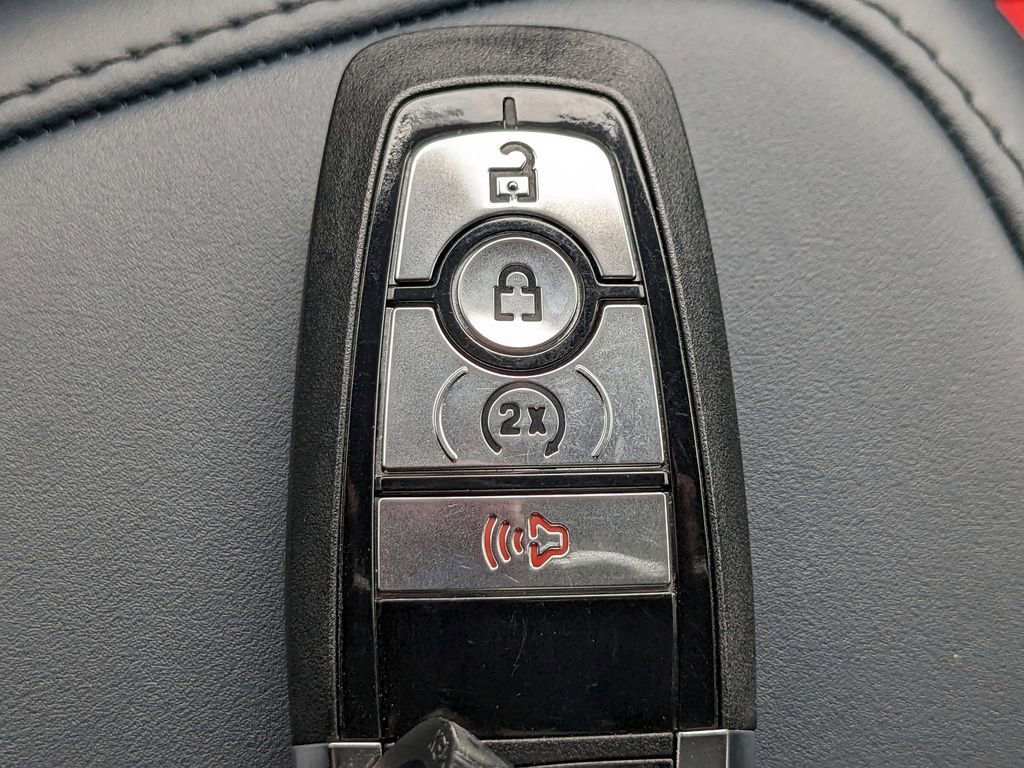 New 2025 Ford Maverick XLT w/ XLT Luxury Package image 31