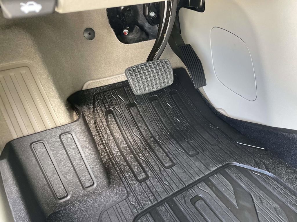 Used 2024 GMC Terrain Denali w/ Denali Premium Package image 18