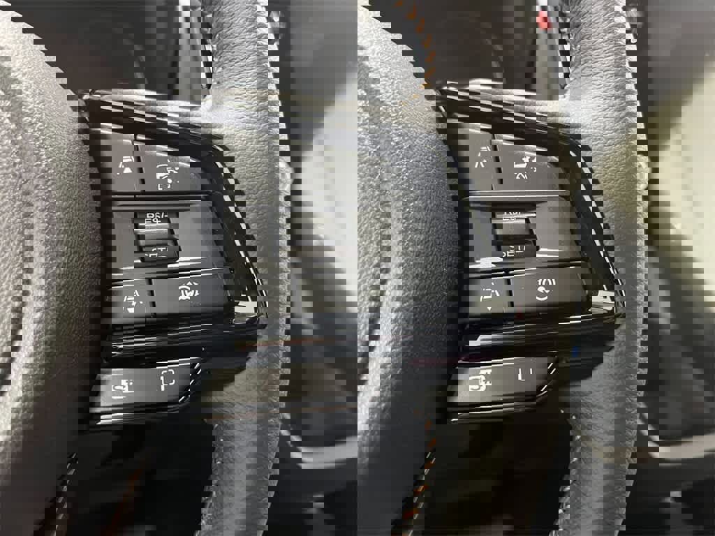 Used 2025 Subaru Forester Sport image 17