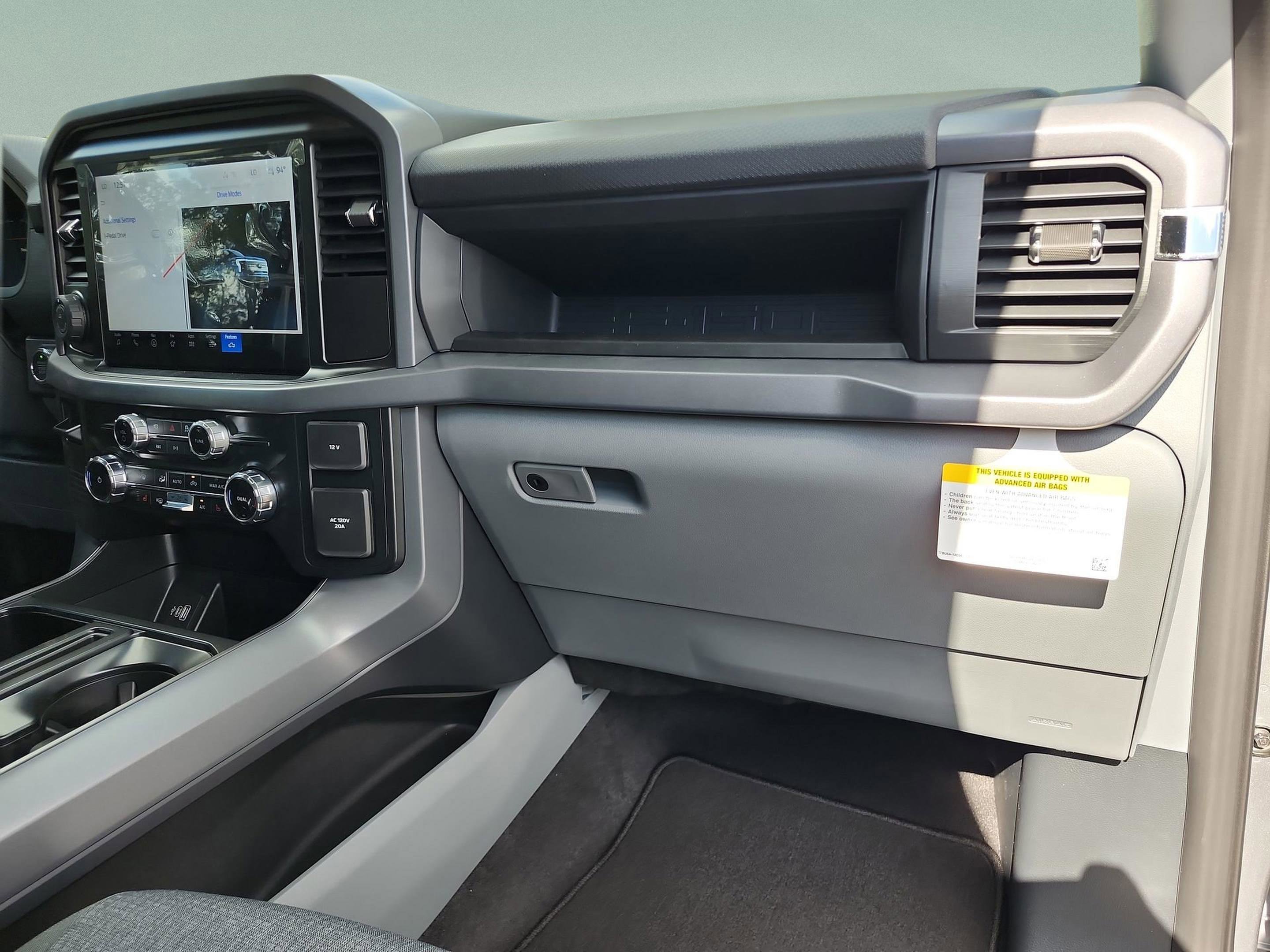 New 2025 Ford F150 Lightning XLT image 19