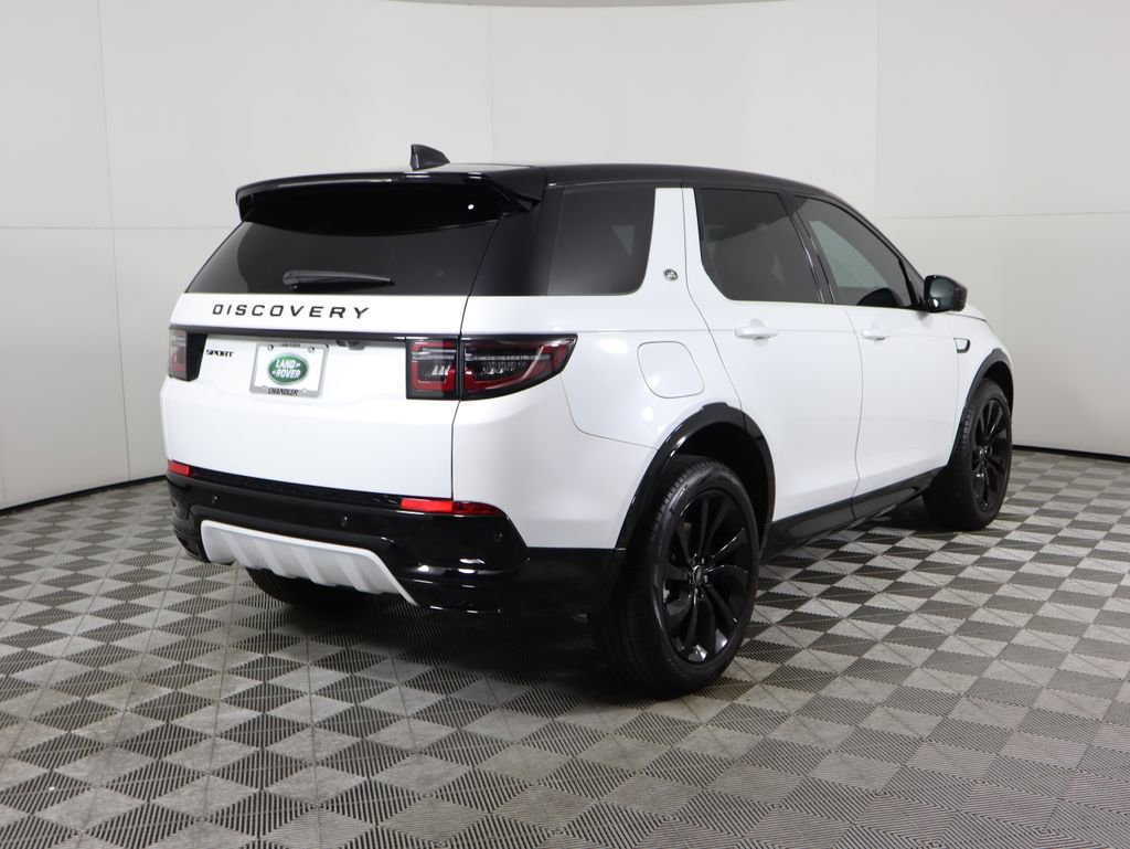 Used 2024 Land Rover Discovery Sport Dynamic SE image 5