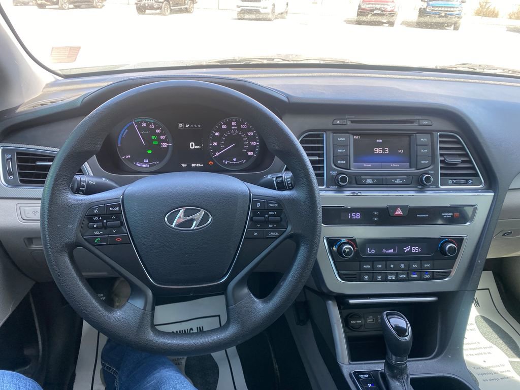 Used 2016 Hyundai Sonata SE image 15