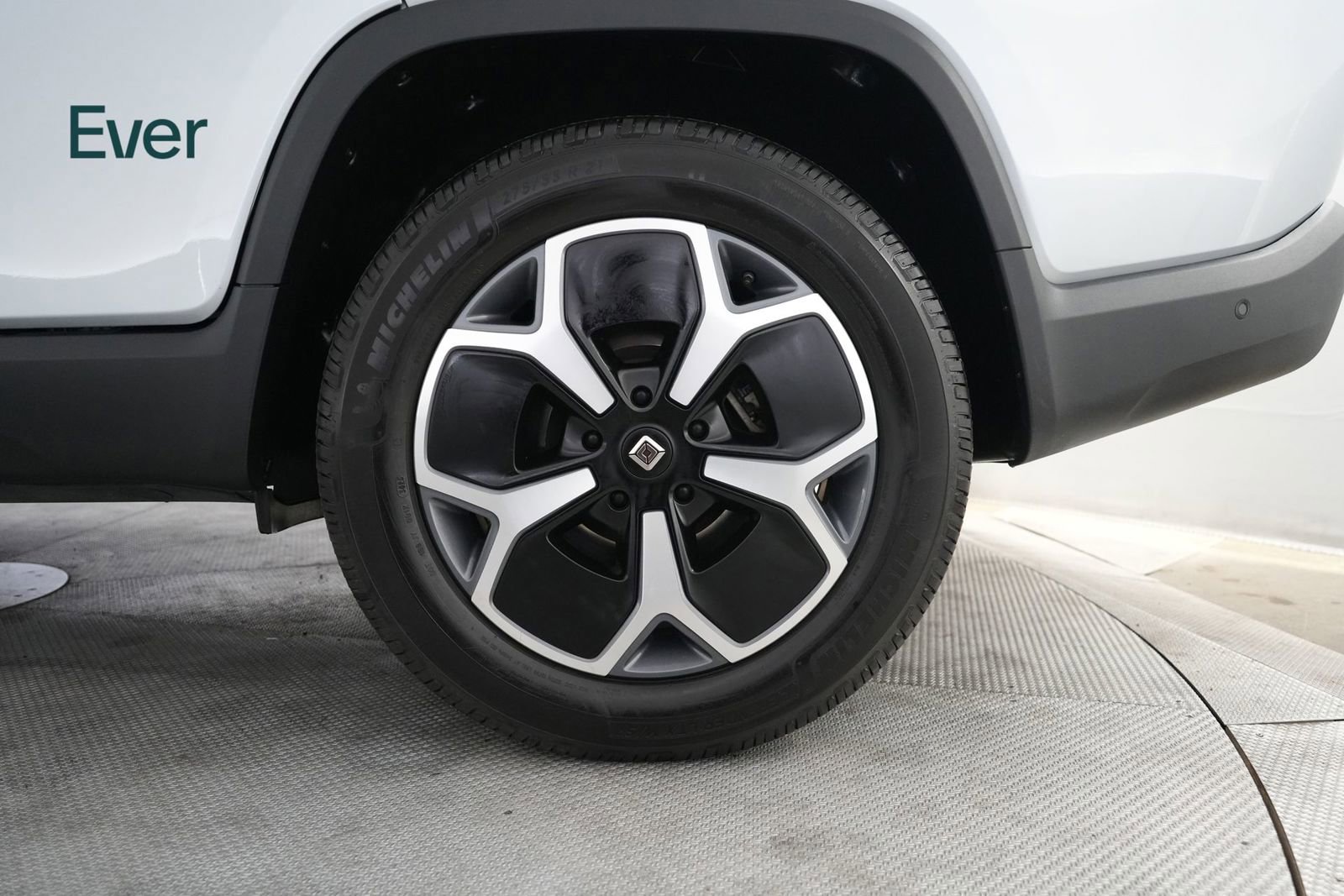 Used 2024 Rivian R1T Adventure AWD/4WD image 9