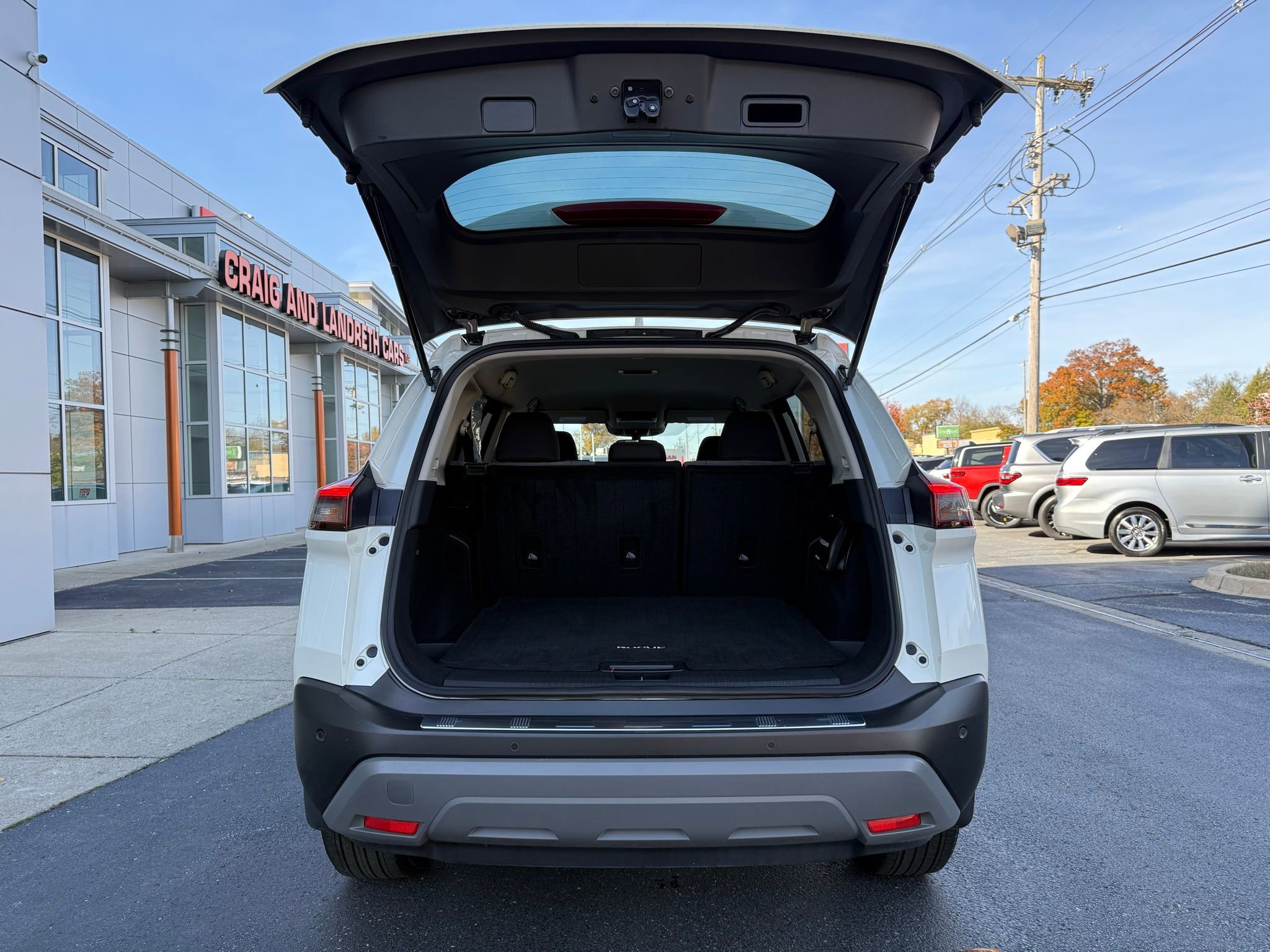 Used 2023 Nissan Rogue SV image 29