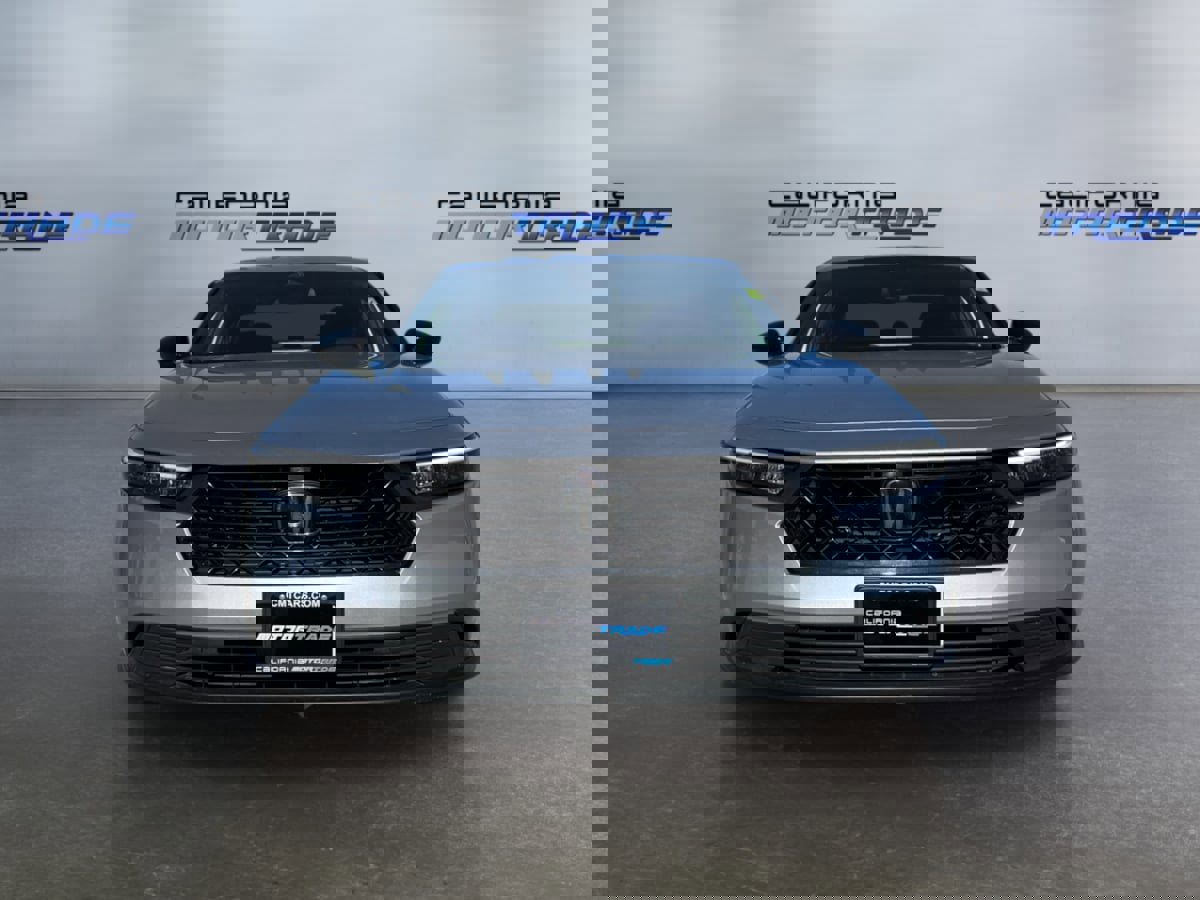 Used 2024 Honda Accord Sport image 2