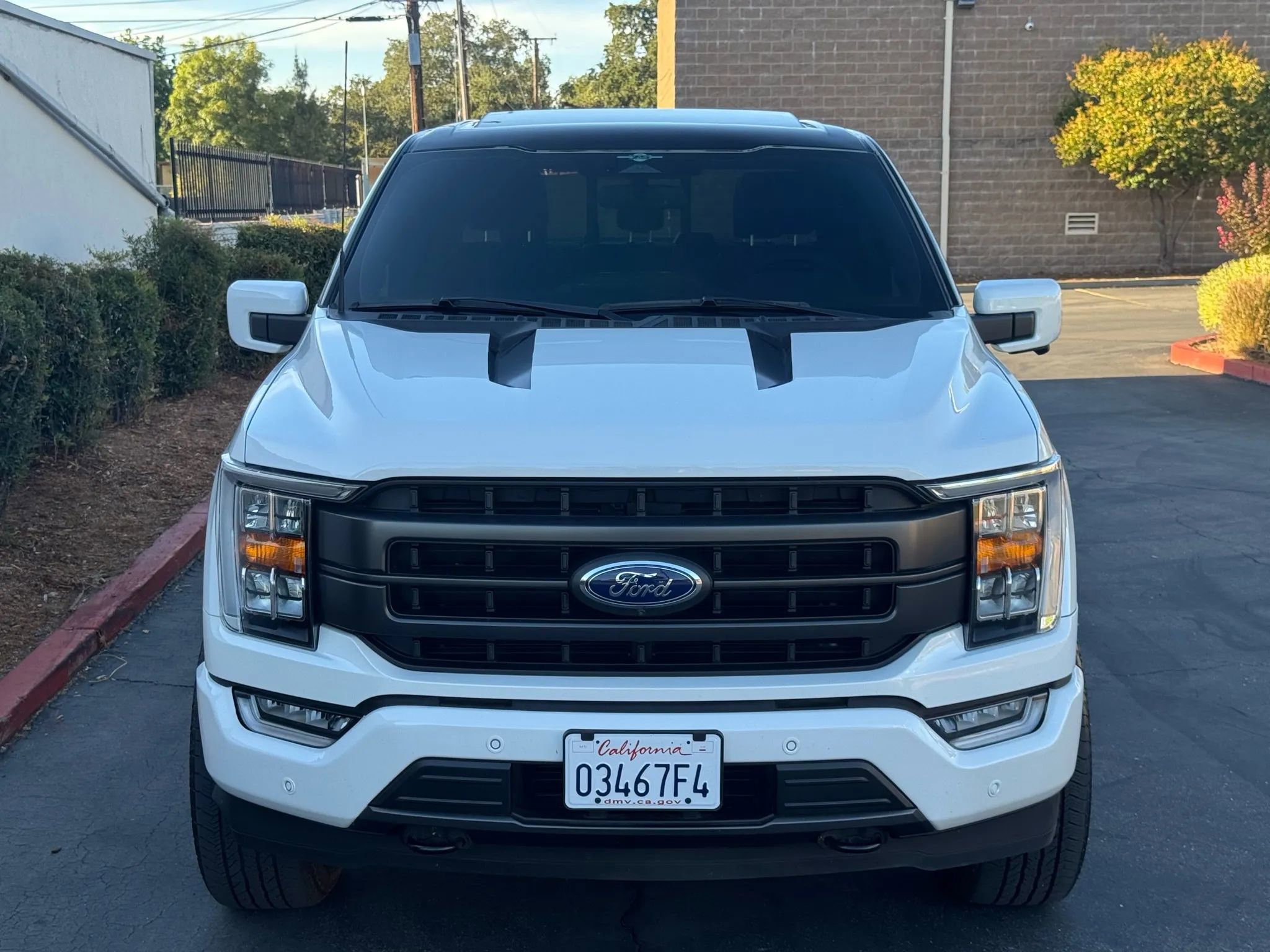 Used 2023 Ford F150 Lariat w/ Max Trailer Tow Package image 10