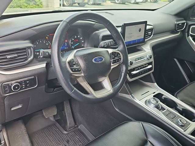 Used 2023 Ford Explorer XLT w/ Equipment Group 202A image 19
