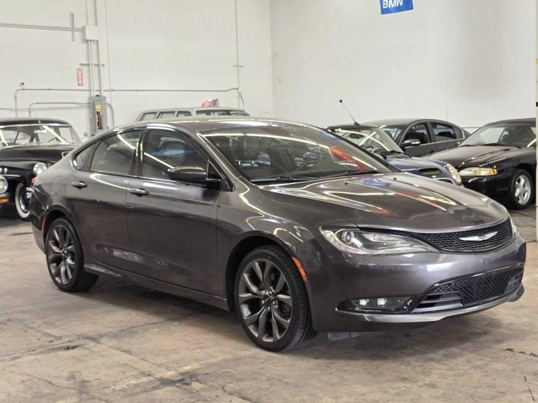 Used 2015 Chrysler 200 S w/ Navigation & Sound Group I AWD/4WD image 1