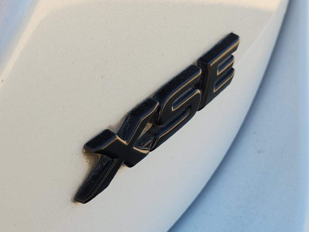 Used 2020 Toyota Camry XSE FWD image 12