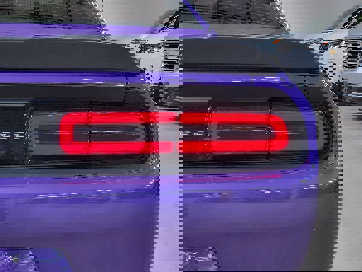 Used 2019 Dodge Challenger SXT image 22