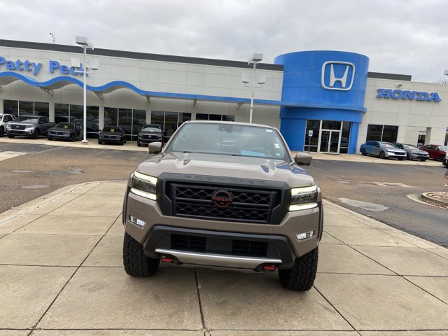 Used 2023 Nissan Frontier PRO-4X w/ Pro Convenience Package image 3
