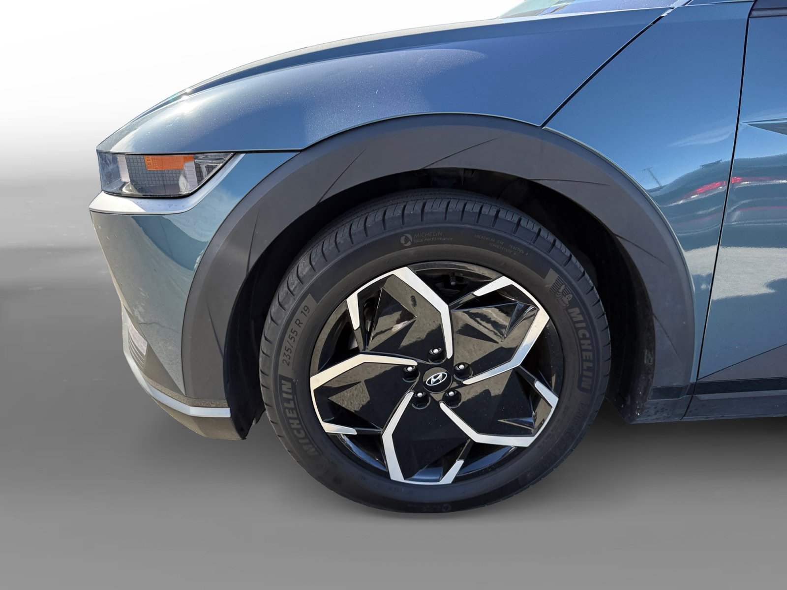 Certified 2024 Hyundai Ioniq 5 SEL RWD image 9