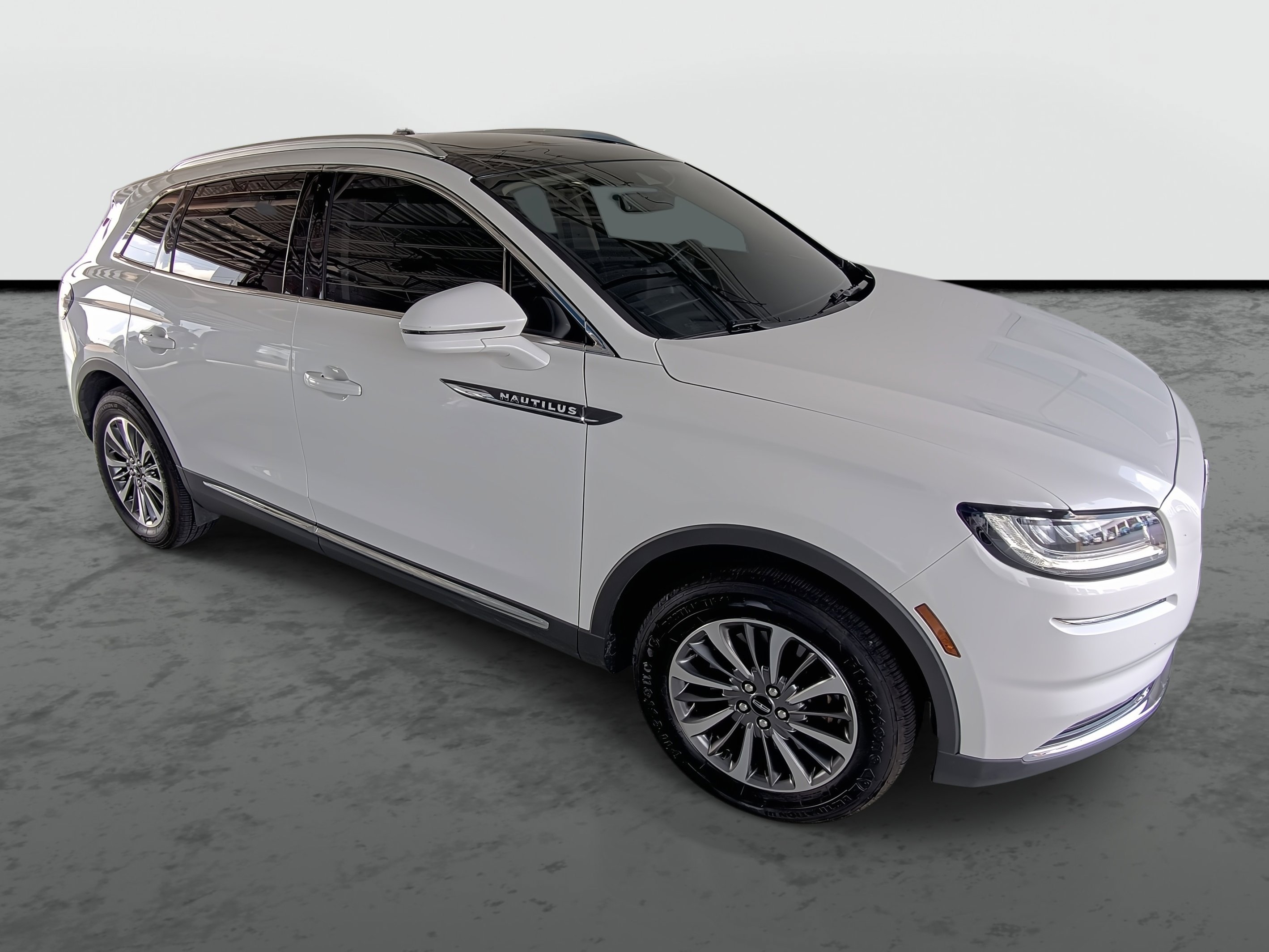 Used 2021 Lincoln Nautilus Reserve w/ Cargo Utility Package image 4