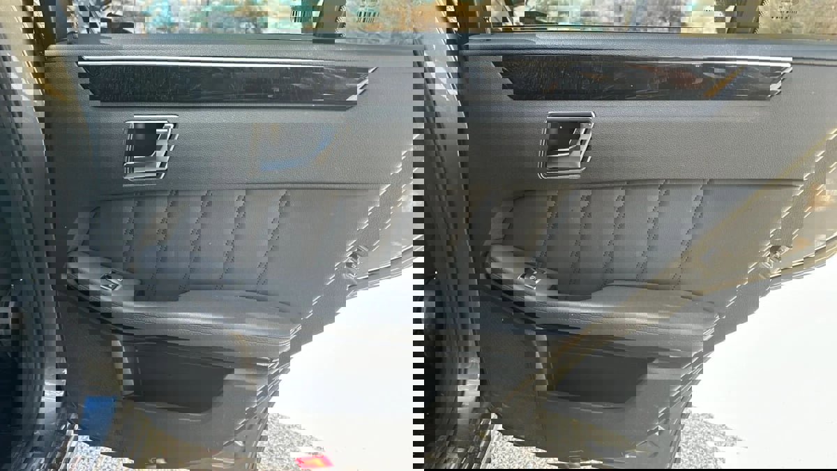 Used 2012 Mercedes-Benz E 350 Sport image 9