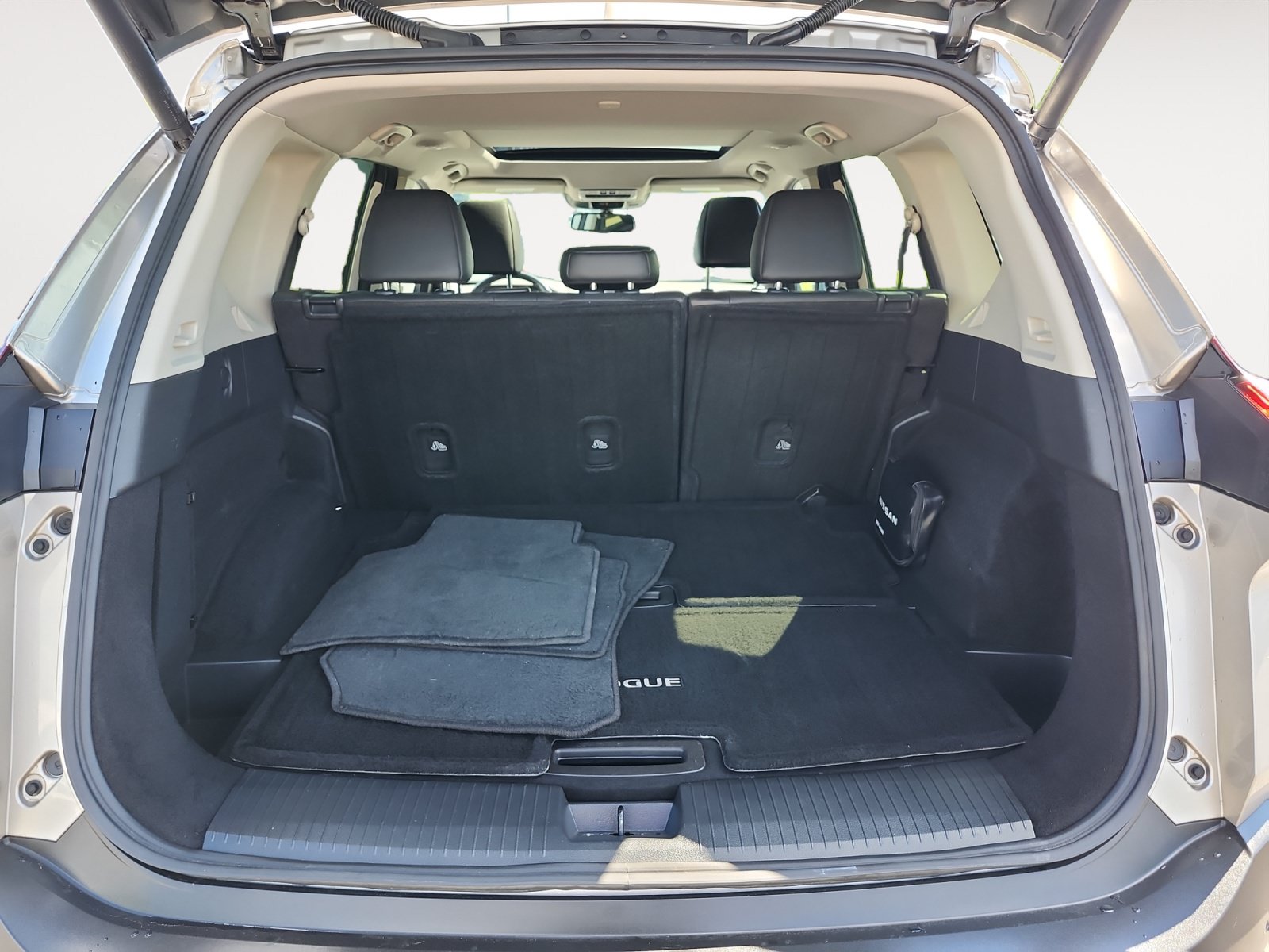 Used 2023 Nissan Rogue SL AWD/4WD image 15