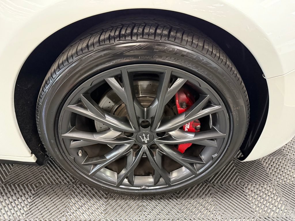 Used 2019 Maserati Ghibli S RWD image 18
