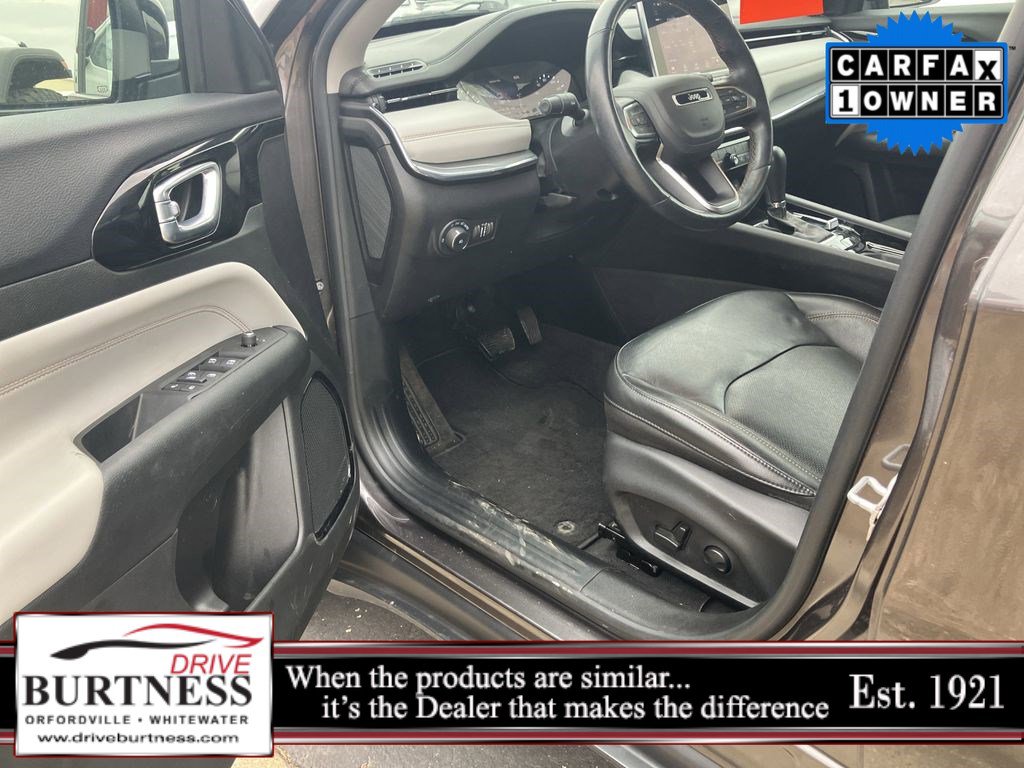 Used 2022 Jeep Compass Limited image 9