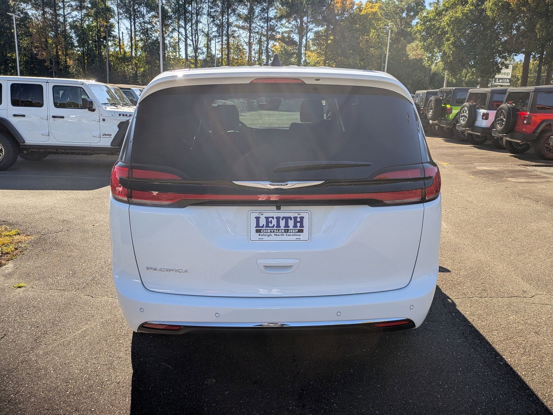 New 2026 Chrysler Pacifica Select image 6