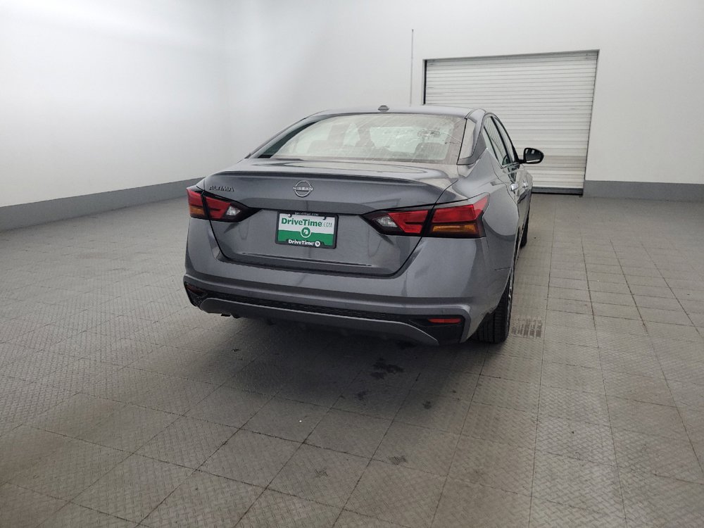 Used 2025 Nissan Altima 2.5 SV FWD image 7