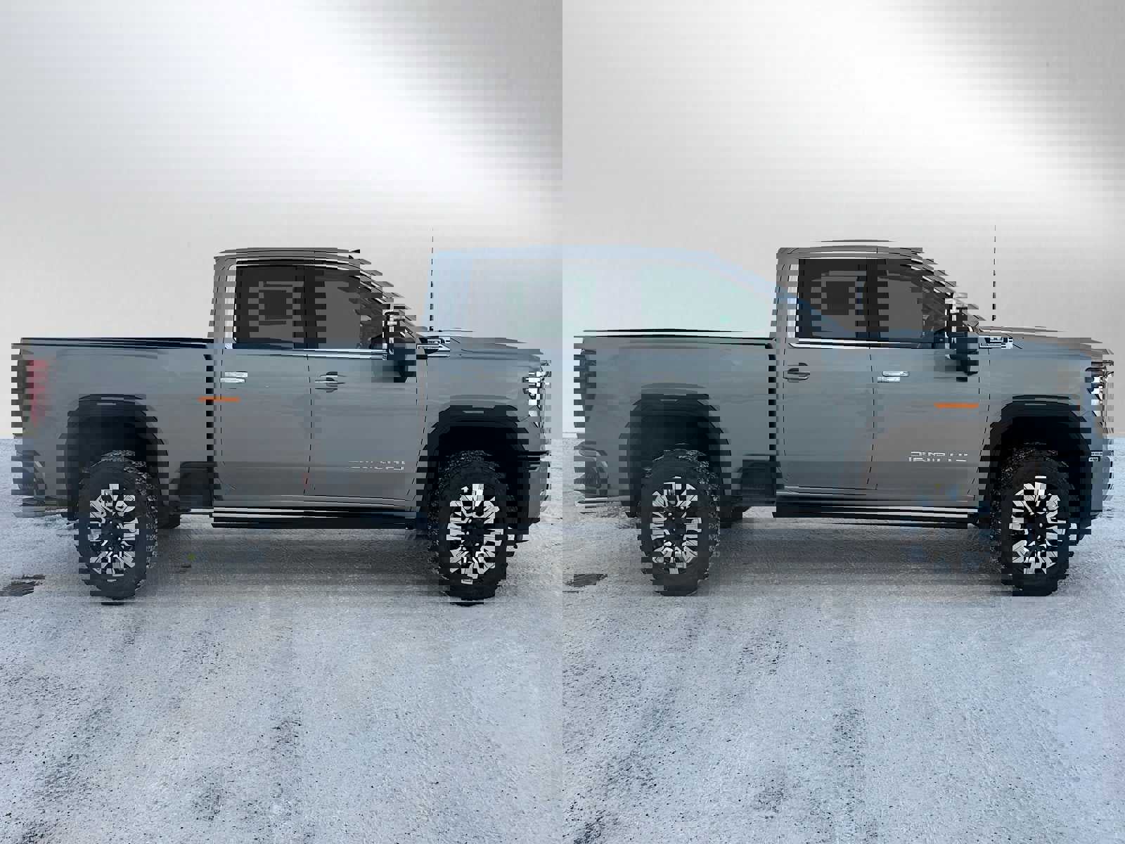 New 2026 GMC Sierra 2500 Denali w/ Denali Reserve Package image 2