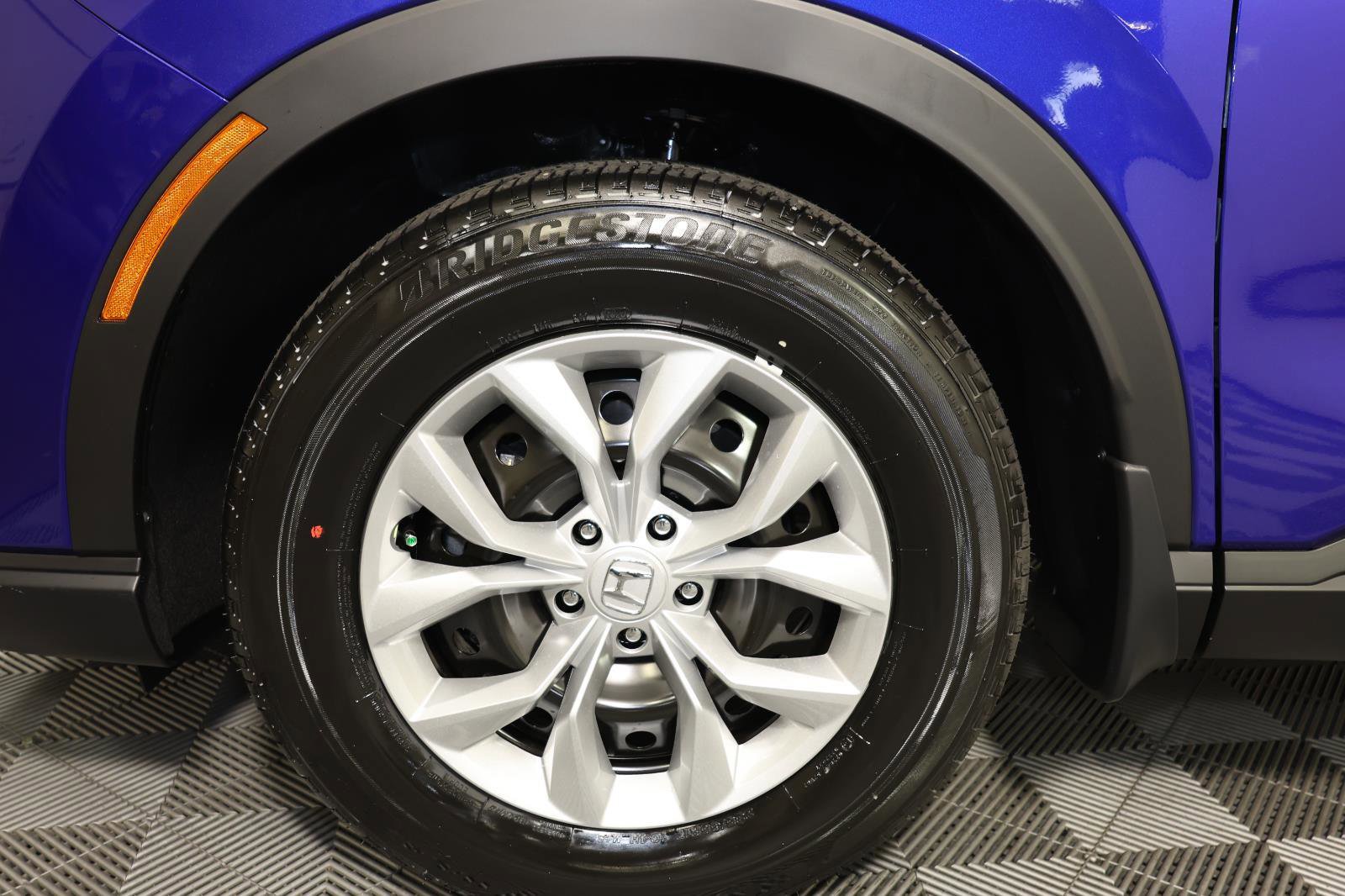 Used 2025 Honda CR-V LX image 17