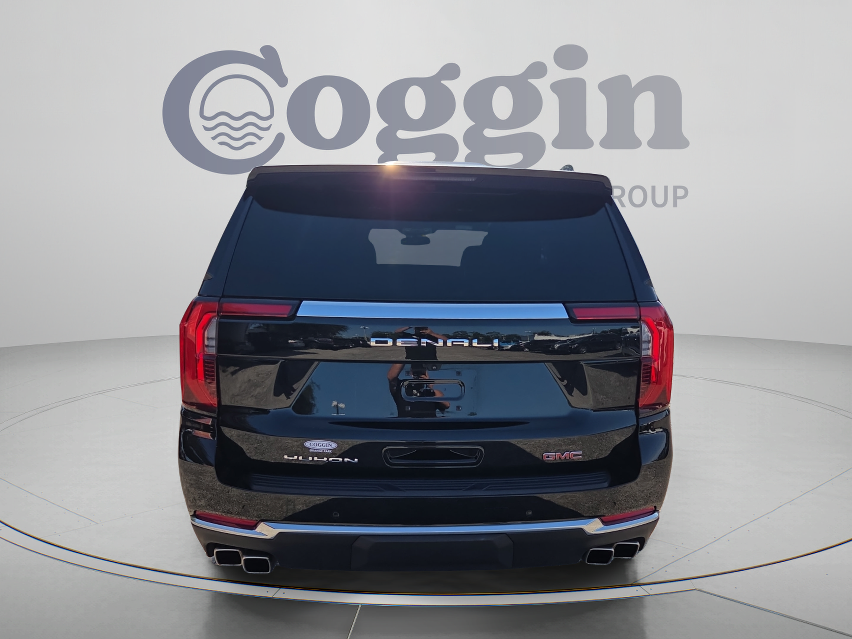 Used 2025 GMC Yukon Denali AWD/4WD image 4