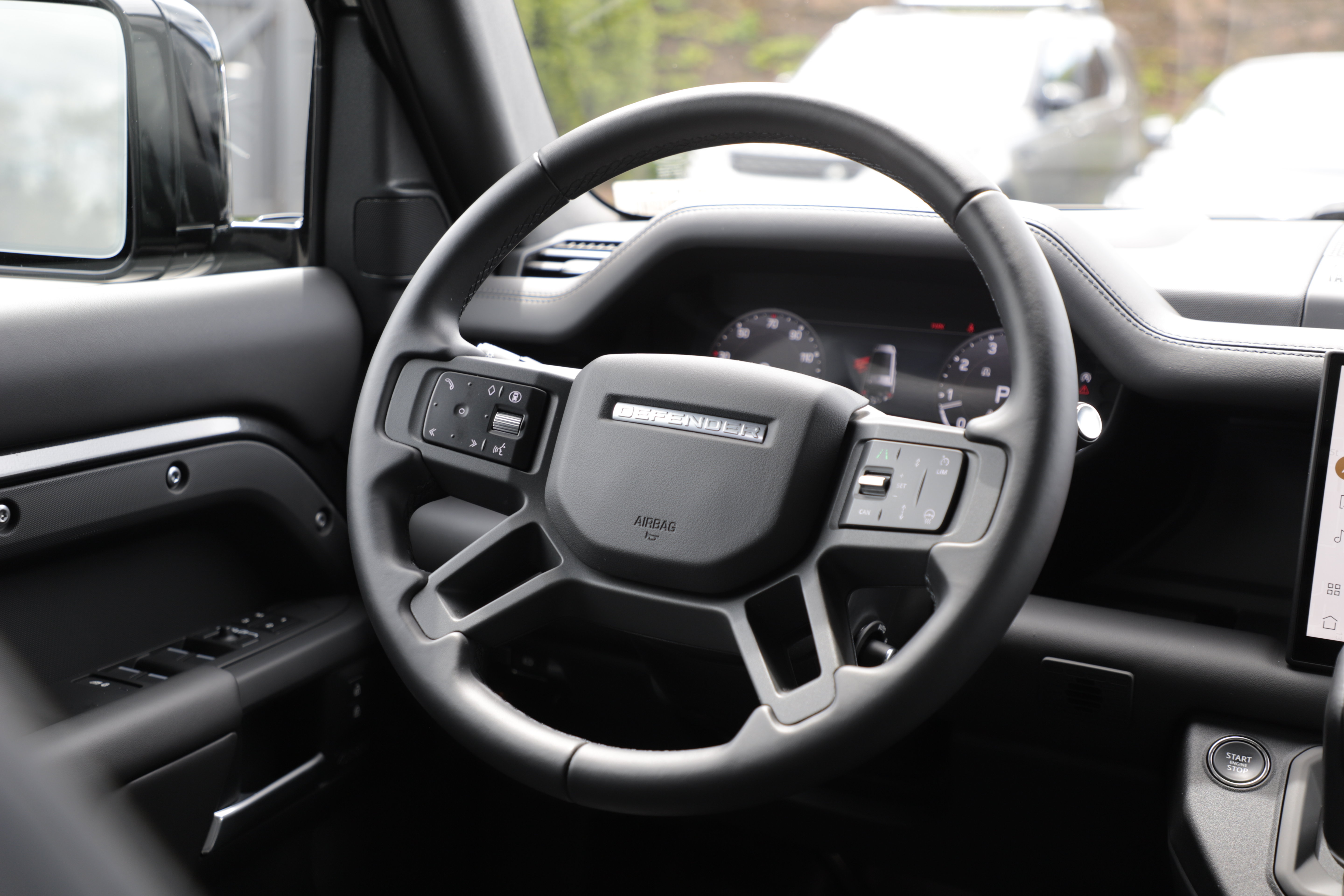 Certified 2025 Land Rover Defender 130 X-Dynamic SE AWD/4WD image 19