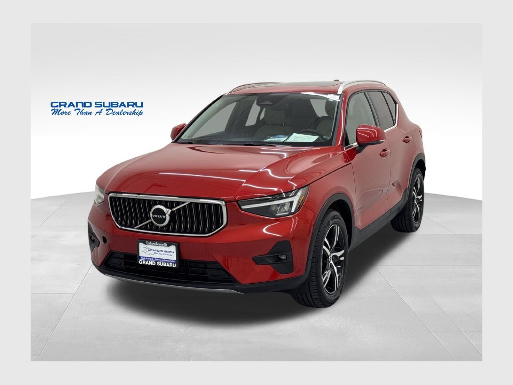 Used 2023 Volvo XC40 B5 Plus