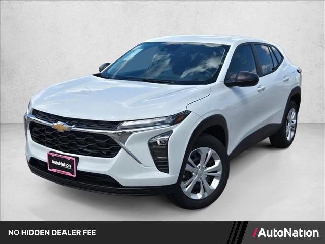 Used 2026 Chevrolet Trax LS FWD image 1