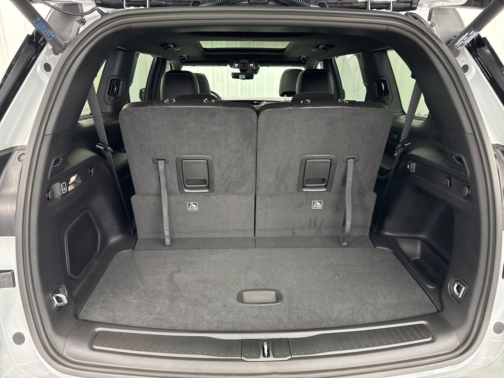 New 2025 Jeep Grand Cherokee L Limited w/ Luxury Tech Group II image 8