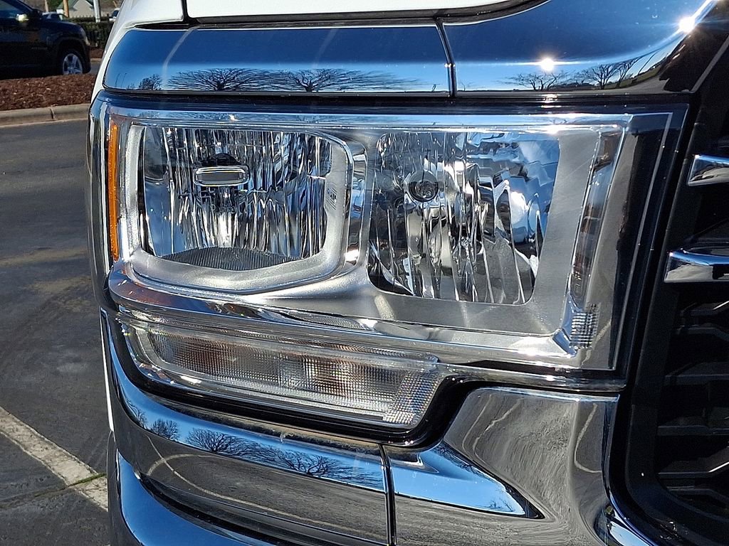Used 2023 RAM 3500 Tradesman w/ Chrome Appearance Group image 9