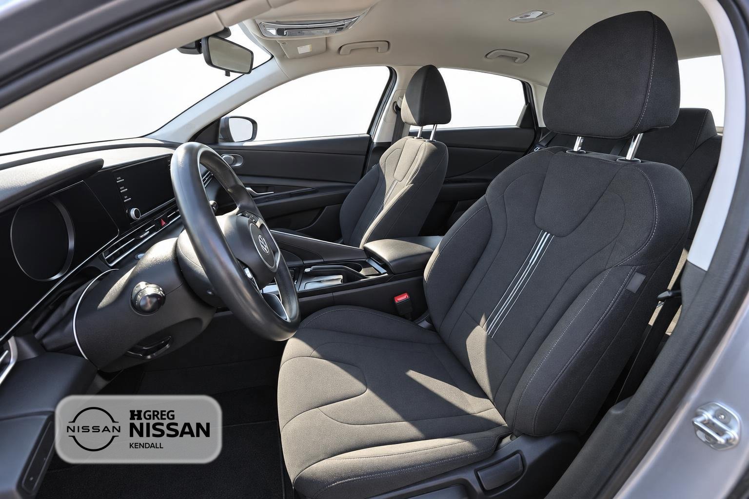 Used 2023 Hyundai Elantra SEL w/ Preferred Accessory Package FWD image 7
