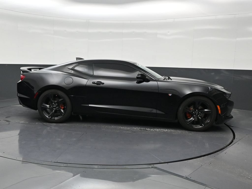 Used 2020 Chevrolet Camaro LT RWD image 7
