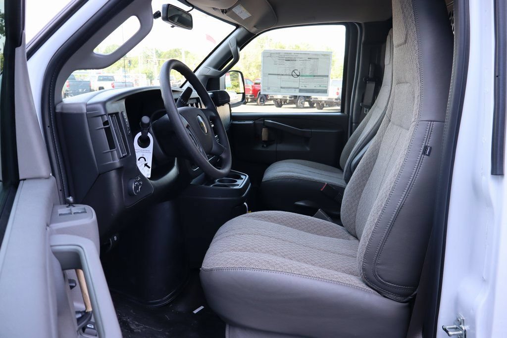 New 2025 Chevrolet Express 2500 w/ Driver Convenience Package RWD image 4