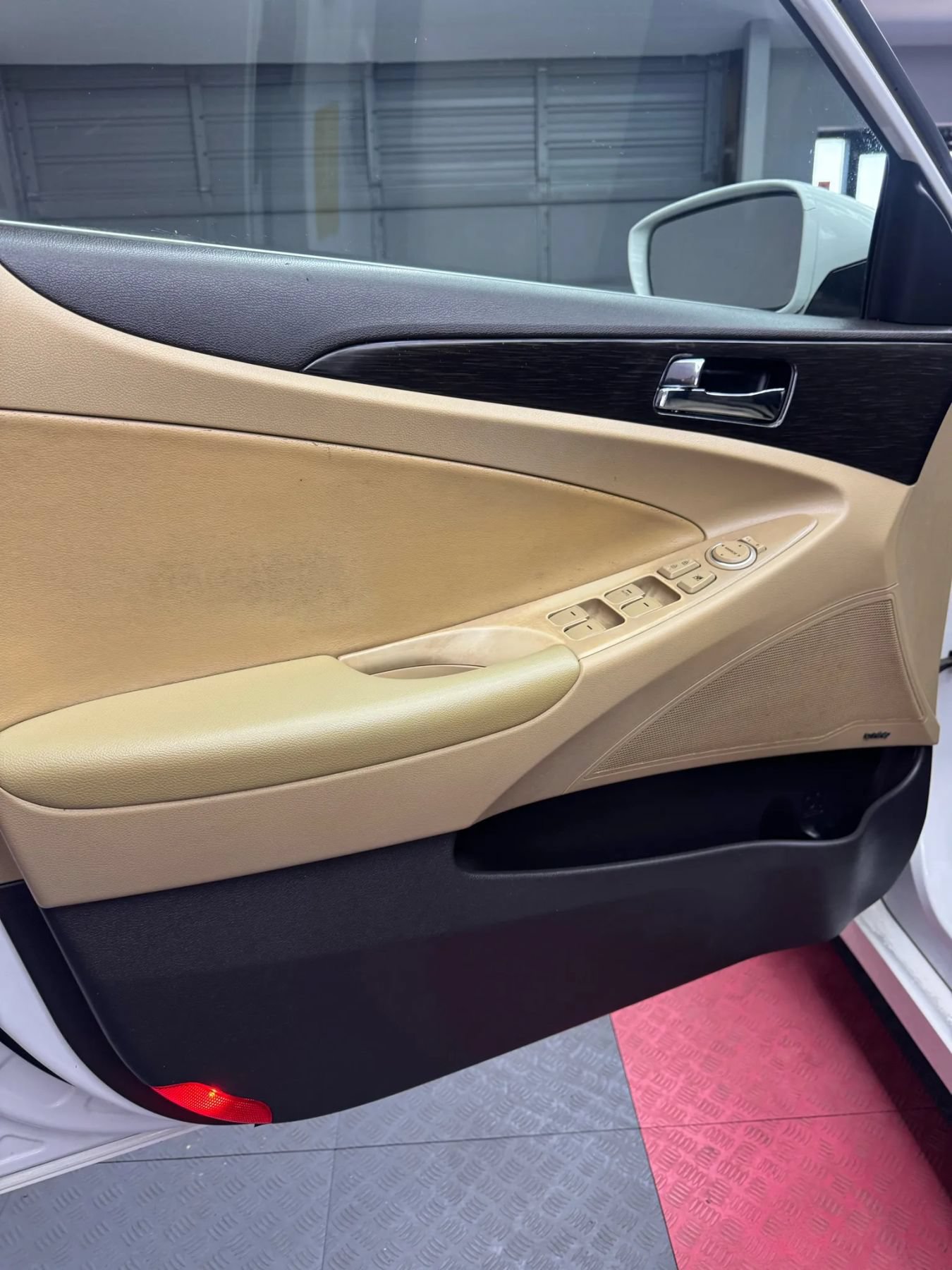 Used 2011 Hyundai Sonata Limited w/ Navigation Pkg 5 FWD image 10