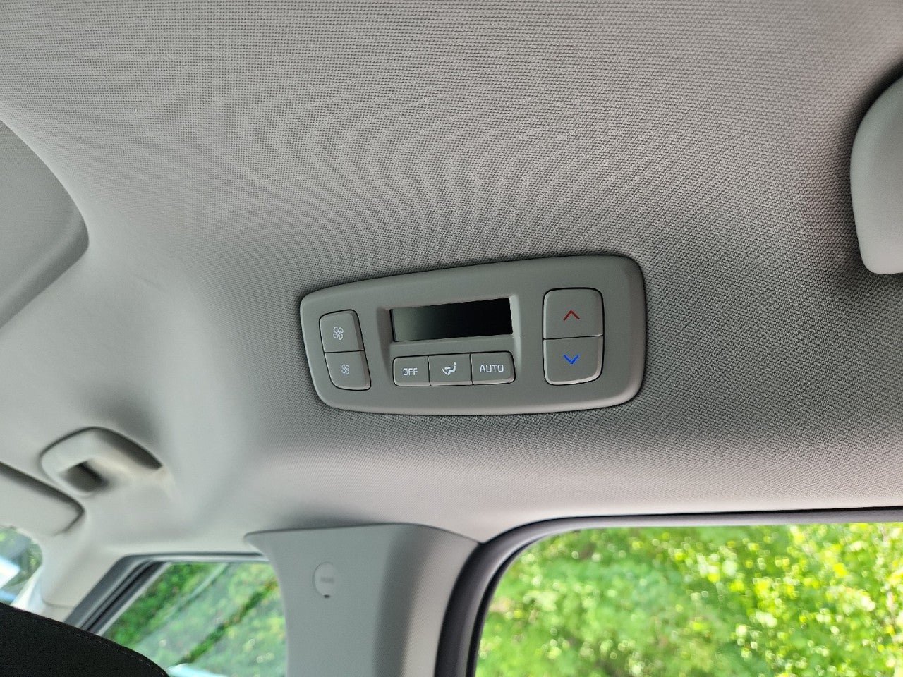 New 2026 Kia Carnival SX w/ SX Dark Edition Package FWD image 45