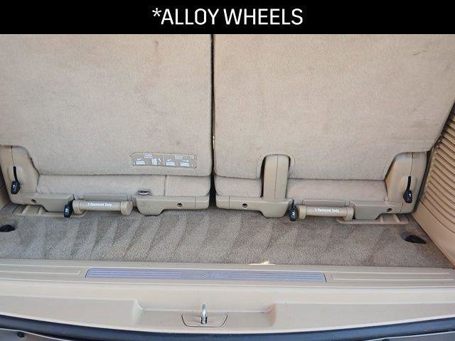 Used 2014 Cadillac Escalade Luxury image 15