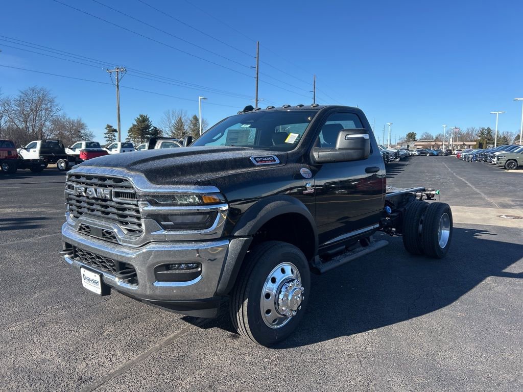 New 2026 RAM 5500 Tradesman w/ Chrome Appearance Group AWD/4WD image 3
