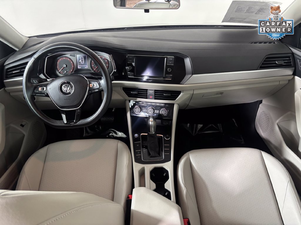 Used 2019 Volkswagen Jetta SE w/ Cold Weather Package FWD image 16