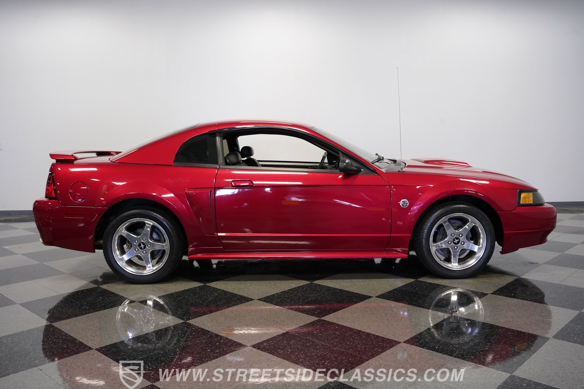 Used 2004 Ford Mustang GT RWD image 15