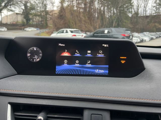 Used 2019 Lexus UX 200 image 23