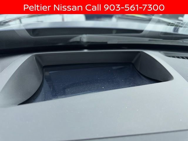 Certified 2025 Nissan Pathfinder Platinum FWD image 13