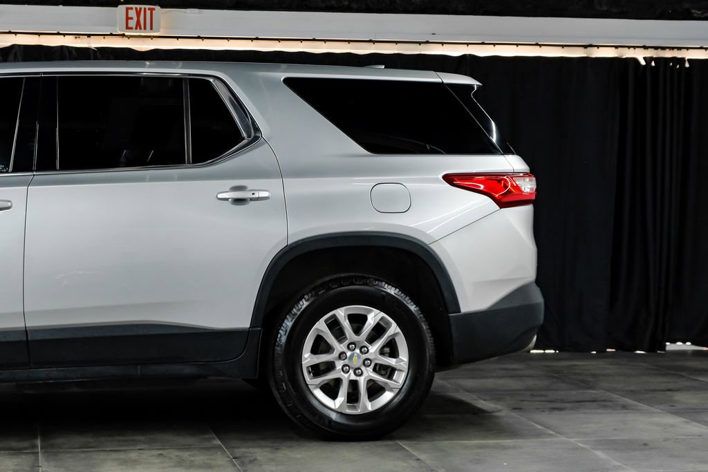 Used 2020 Chevrolet Traverse LS w/ LPO, Blackout Package image 17