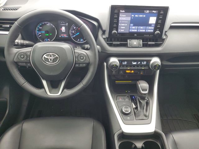Used 2021 Toyota RAV4 XLE Premium AWD/4WD image 17